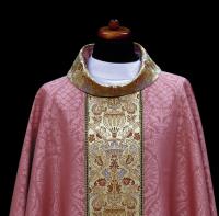 Chasuble rose AP2-315