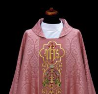Chasuble rose AP2-83